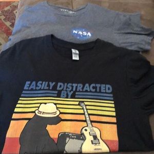 2 short sleeve novelty t shirts size Child S
